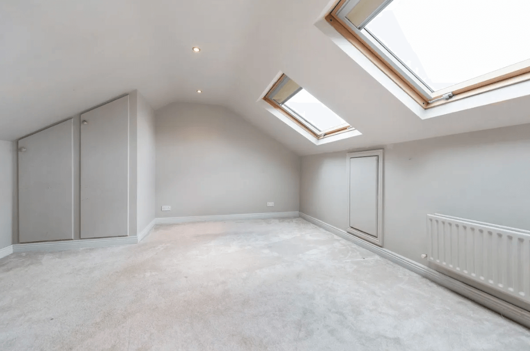 11 Glencairn Glade Leopardstown converted attic