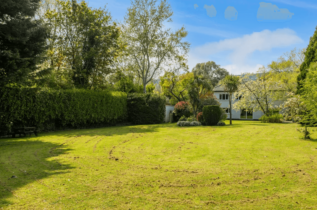 Balfour Ferndale Road Rathmichael - Rear Garden lawn with house