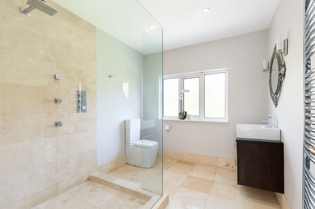 Balfour Ferndale Road Rathmichael - ensuite