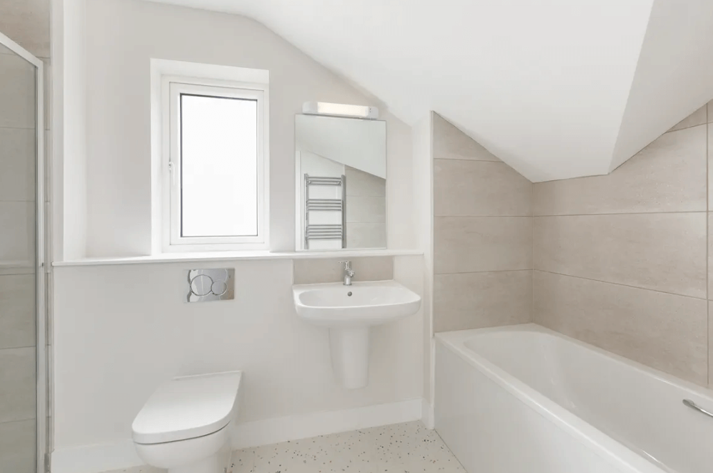 38 Glendarragh Altidore Newtownmountkennedy, Wicklow George and Maguire Properties family bathroom